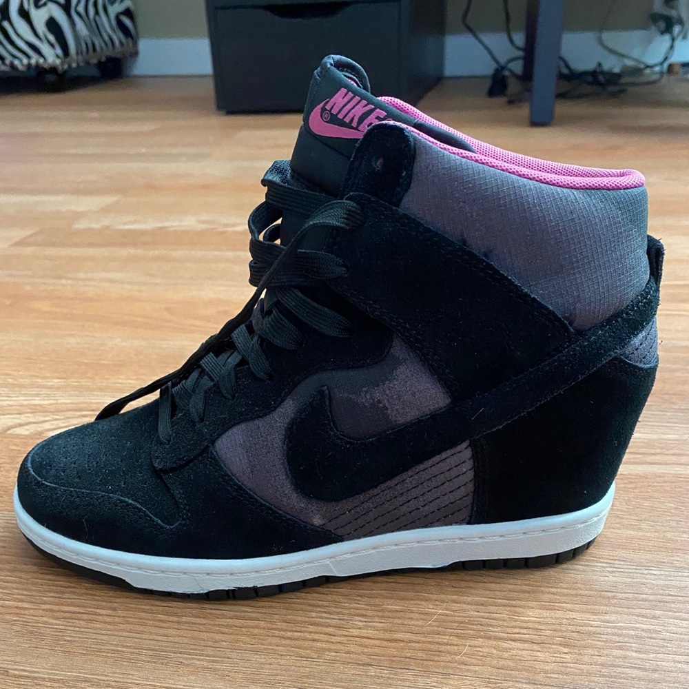 Nike Dunk Sky High Pink Camo Sneakers